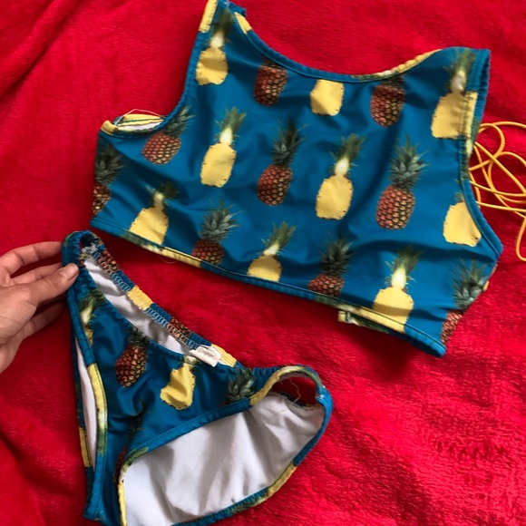 Bathing suit - Picture 3 of 3